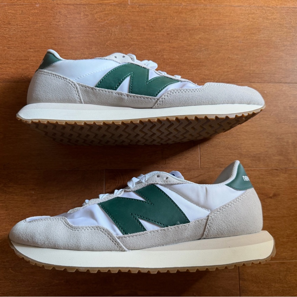 New Balance 237 'Cloud Grey Night Green' never worn new in box!